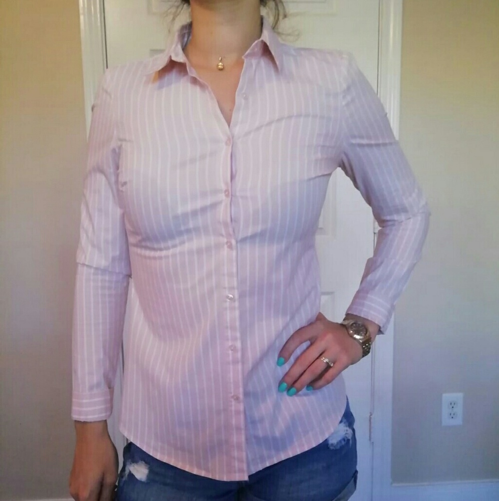 Beautiful Stradivarius pink and white shirt